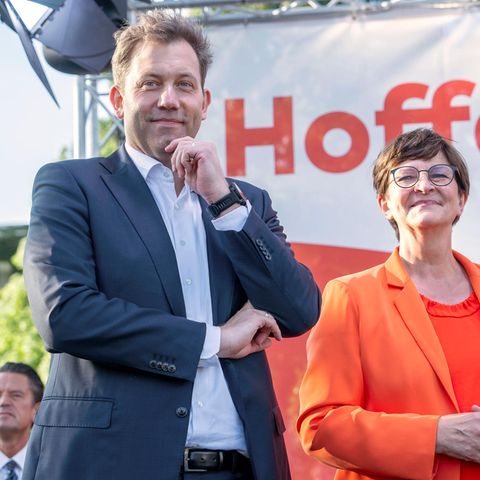 Die SPD-Parteivorsitzenden Lars Klingbeil und Saskia Esken