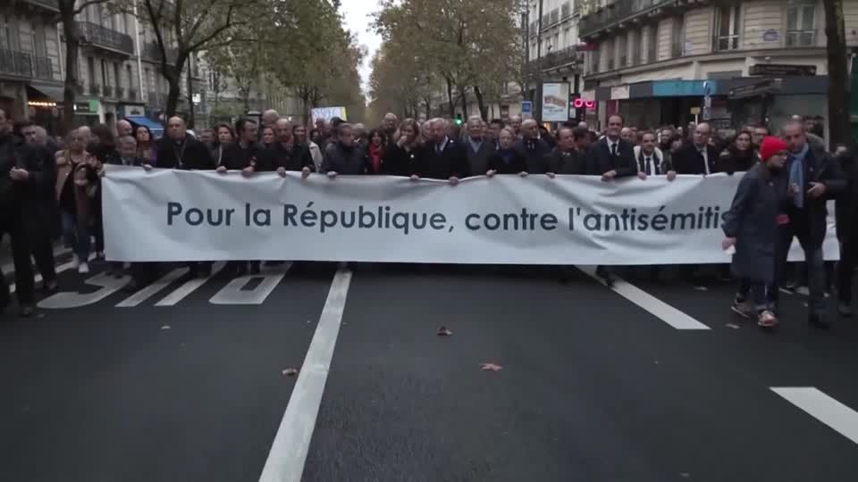 Video: Über 100.000 Menschen bei Antisemitismus-Demo in Paris