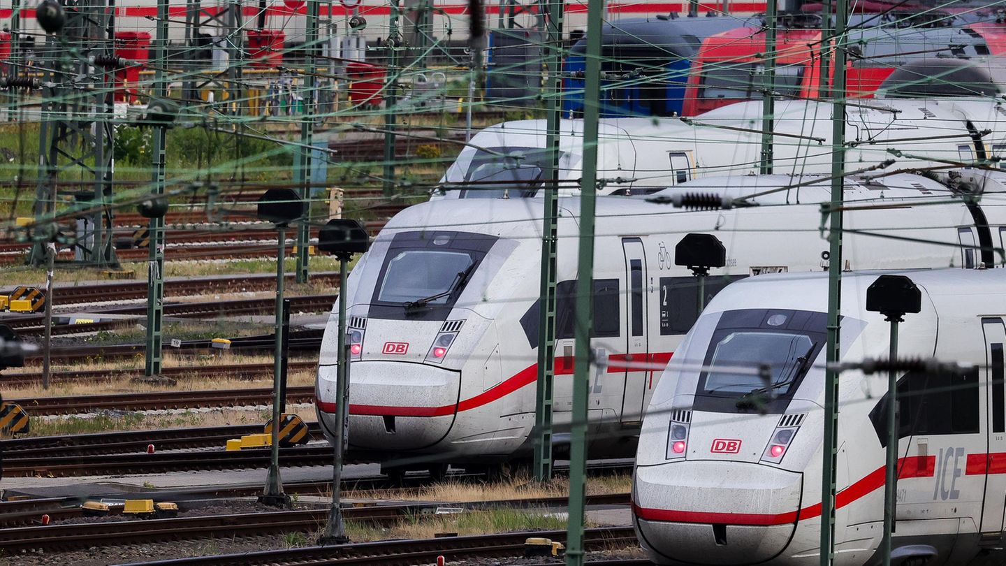 Tarifstreik Wie Die Deutsche Bahn Weihnachten Retten Will Sternde 