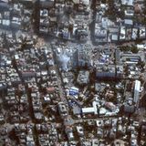 Zerstörung, so weit das Auge reicht. Dieses Satellitenbild zeigt Schäden und aufsteigende Rauchschwaden rund um das Schifa-Krankenhaus im Stadtviertel Rimal (aufgenommen am 12. November).