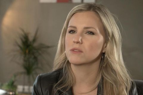 Natalie Holzner: "Der weiß jetzt wo ich bin": Schlagersängerin berichtet von Airtag-Verfolgung durch Stalker