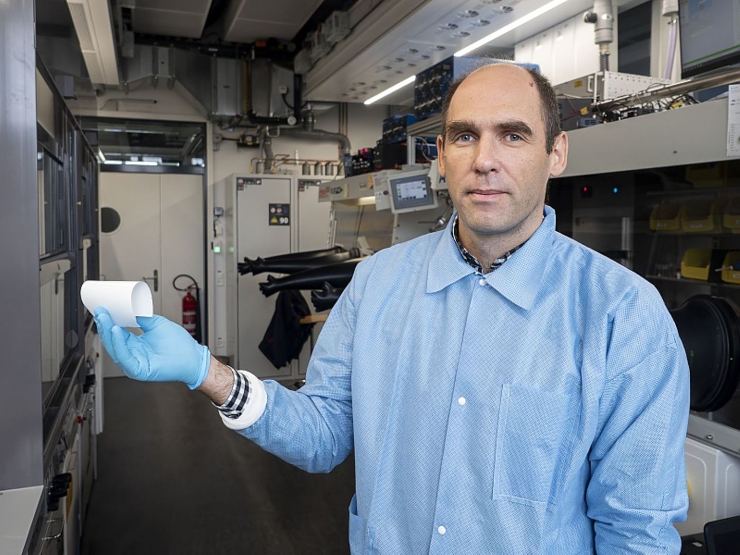Kostiantyn Kravchyk forscht bei der Empa an neuen Batterien