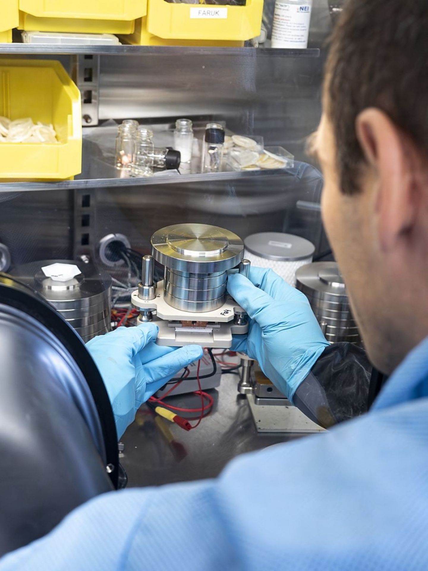 Kostiantyn Kravchyk forscht bei der Empa an neuen Batterien
