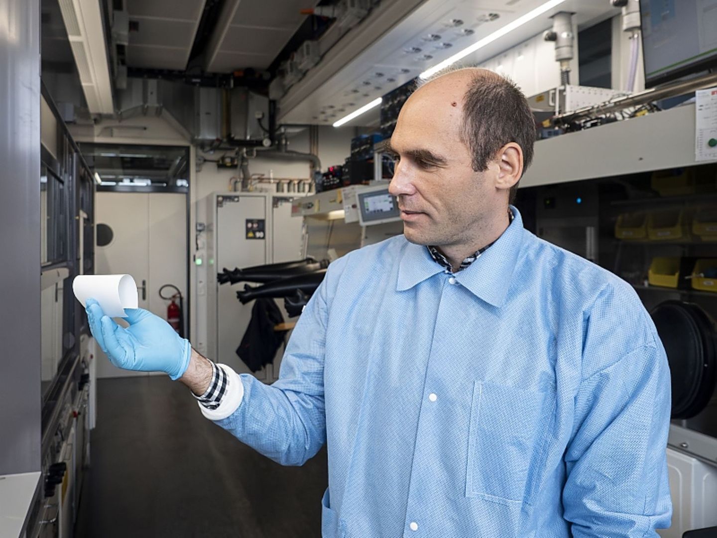 Kostiantyn Kravchyk forscht bei der Empa an neuen Batterien