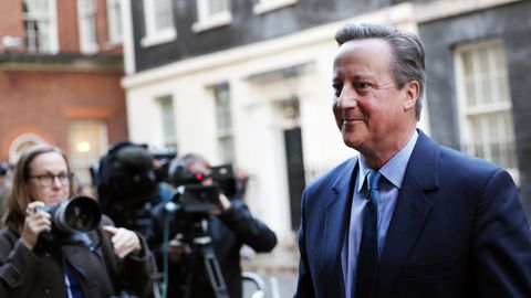 Ex-Premierminister David Cameron wird neuer Außenminister in Premier Sunaks Kabinett.