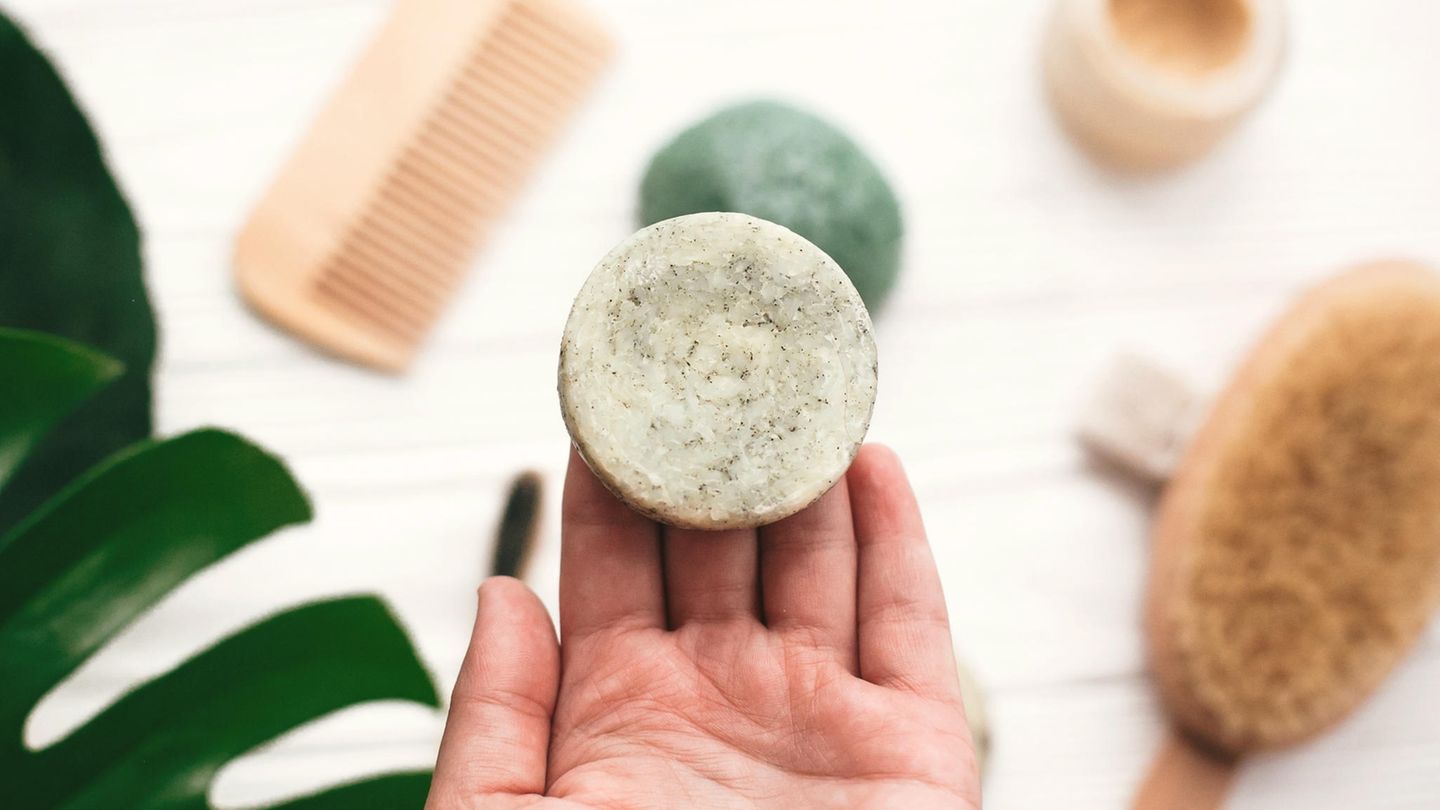 Showering: With this product you protect the environment