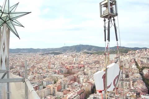 Video: Barcelona: Sagrada Família nähert sich der Vollendung