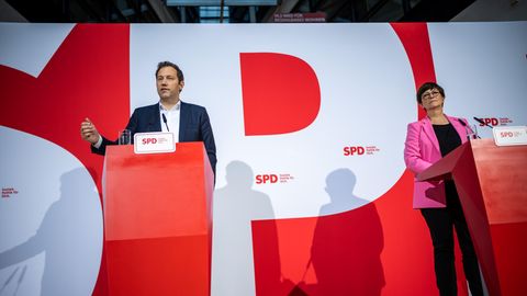 Die SPD-Parteivorsitzenden Lars Klingbeil und Saskia Esken