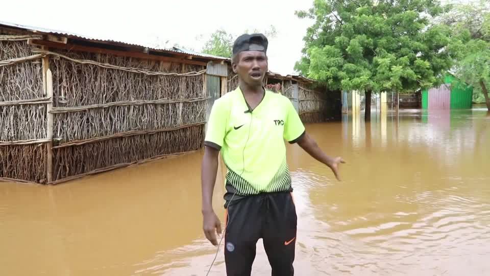Video: Somalia: Hochwasser schneidet Dörfer von Außenwelt ab, Lebensmittel werden knapp Video: Somalia: Hochwasser schneidet Dörfer von Außenwelt ab, Lebensmittel werden knapp