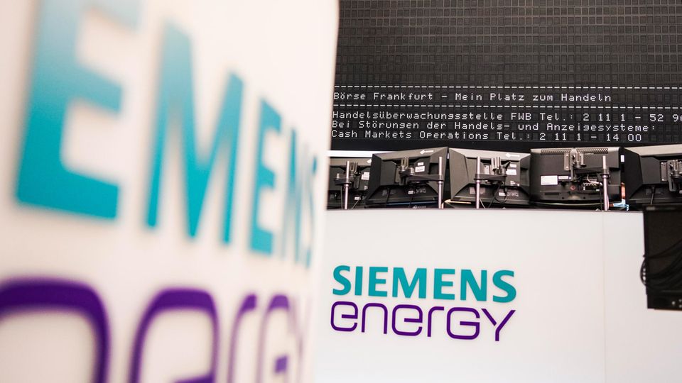 Das Logo von "Siemens Energy" ist in der Frankfurter Börse zu sehen