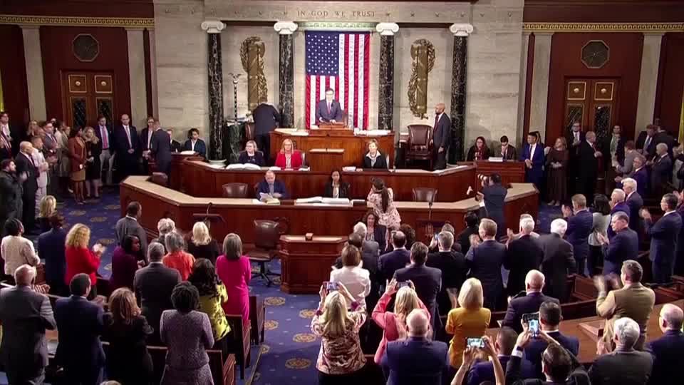 Video: US-Haushaltsentwurf nimmt erste Hürde im Etatstreit Video: US-Haushaltsentwurf nimmt erste Hürde im Etatstreit