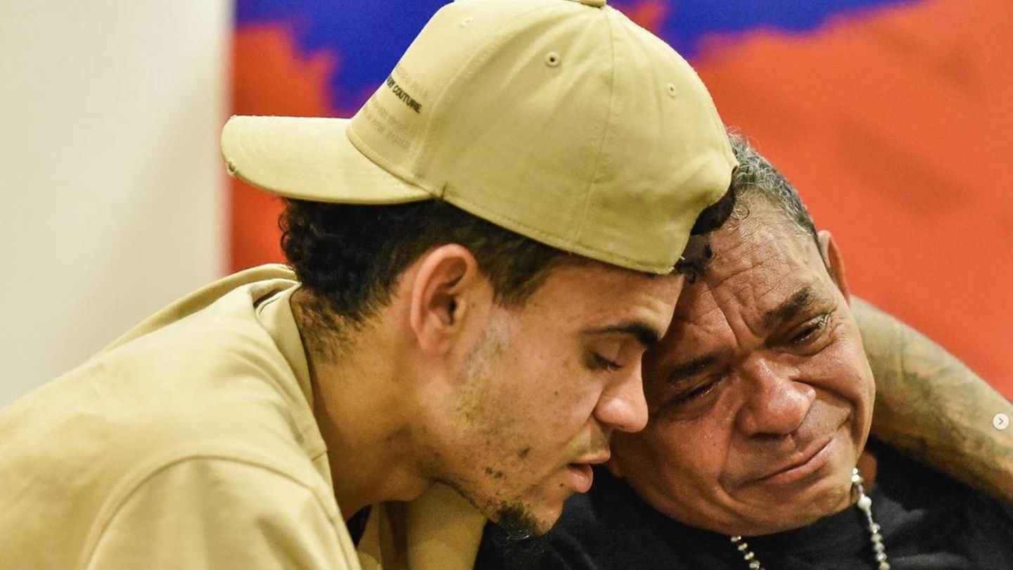 Luis Diaz: Football professional meets his father after the kidnapping ends