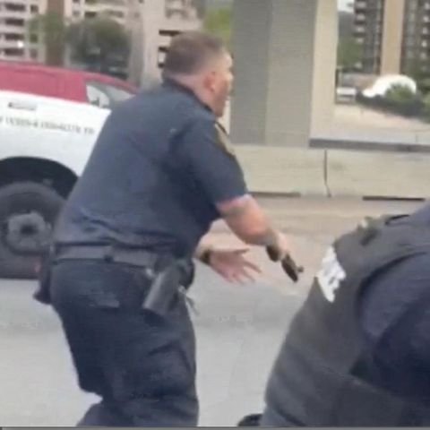 Polizist gerät in Kugelhagel – Ex-Krimineller rettet ihn