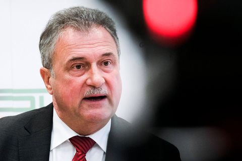 Claus Weselsky droht erneut mit Bahnstreiks