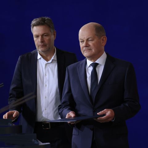 Wirtschaftsminister Robert Habeck (l.) und Bundeskanzler Olaf Scholz (r.)