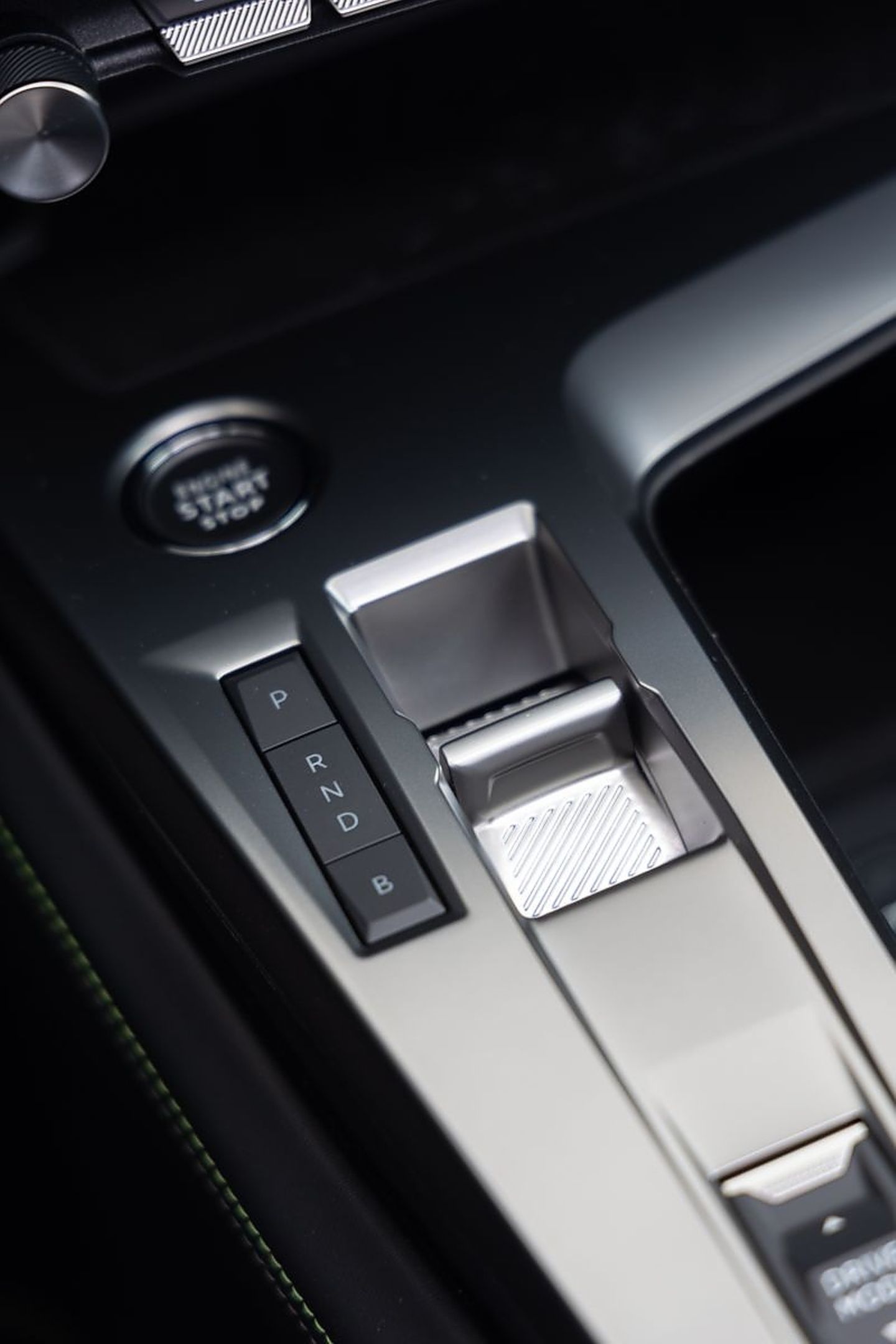 Peugeot E-308