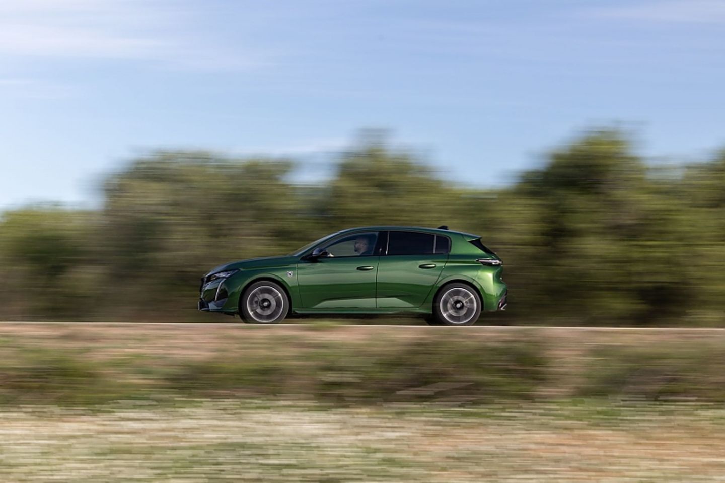 Peugeot E-308
