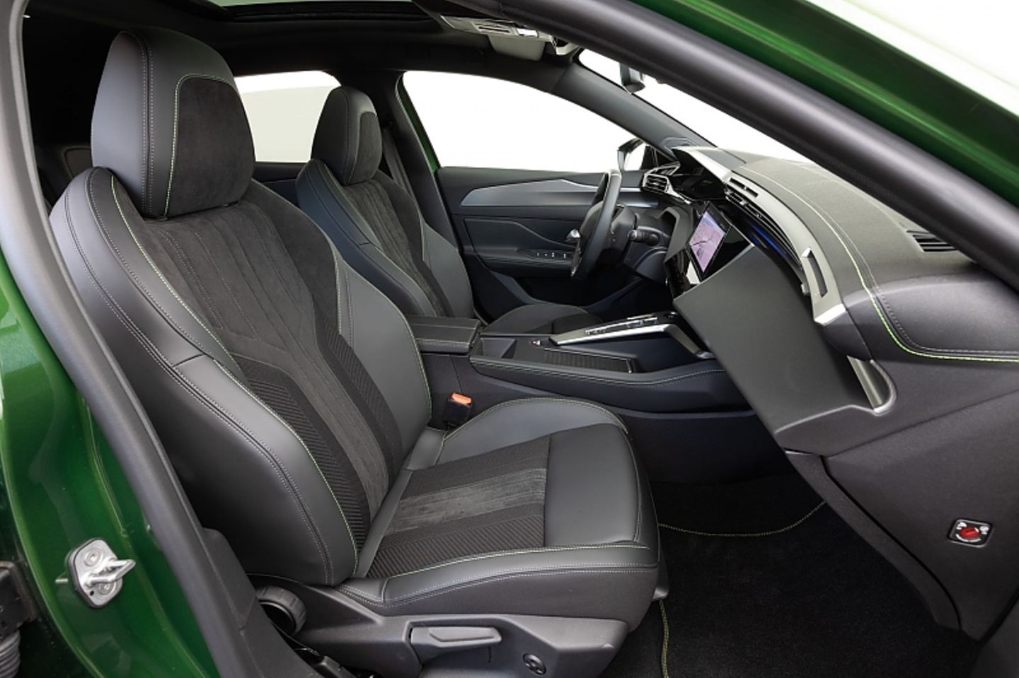 Peugeot E-308