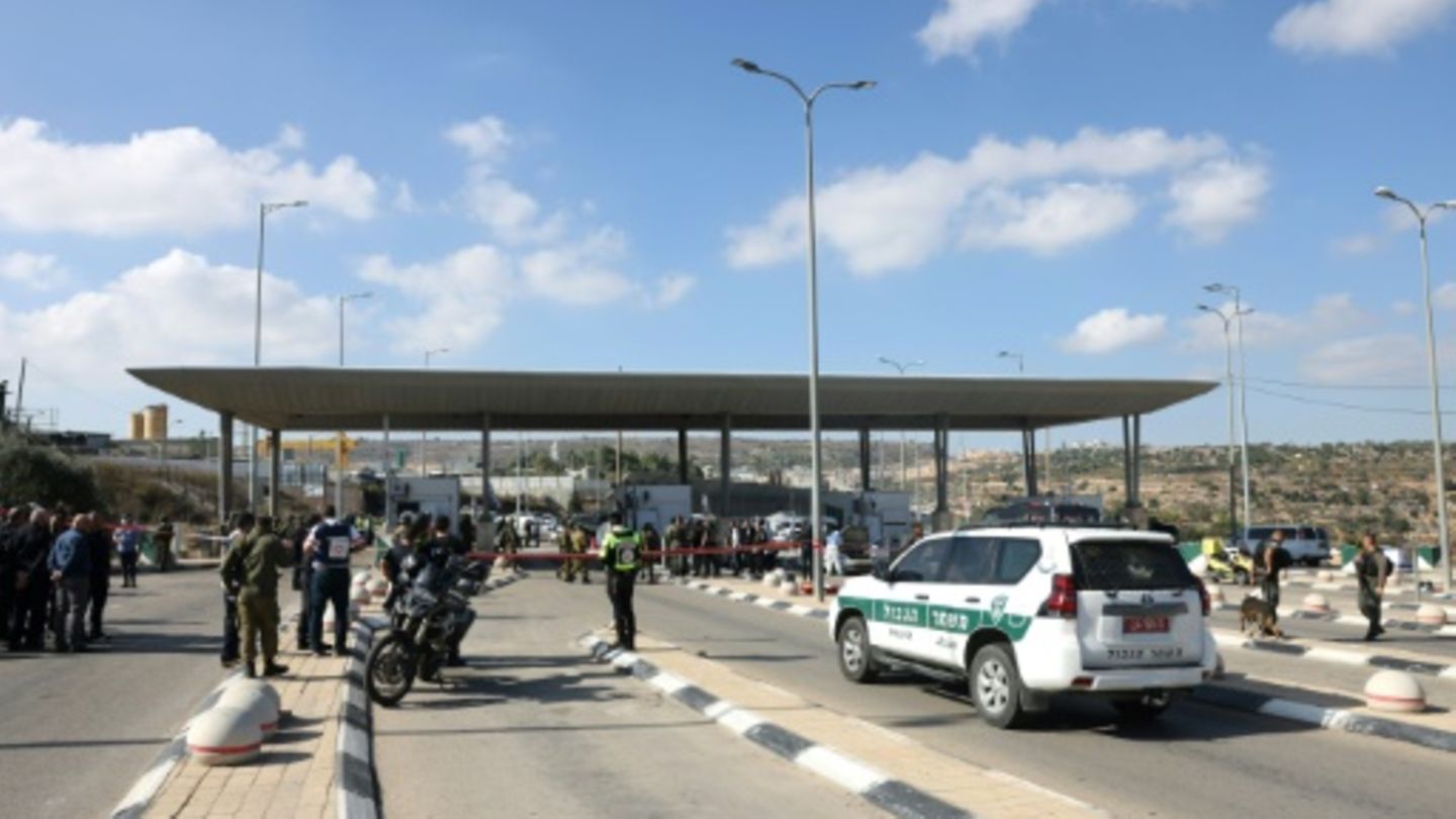 Polizei: Mehrere Verletzte bei bewaffnetem Angriff auf Checkpoint nahe Jerusalem