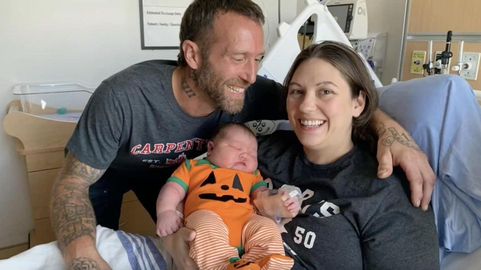 Großer Nachwuchs: Frau bringt Riesenbaby mit unglaublichem Gewicht zur Welt