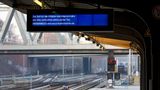 Auch die große Streikwelle im Jahr 2011 begann mit einem kleineren Warnstreik. Um Gehaltsunterschiede zwischen der Deutschen Bahn und ihren privaten Konkurrenten zu beseitigen, wählte die GDL das Mittel, das sich 2007 bereits bewährt hatte: Sie legte im großen Rahmen den Bahnverkehr lahm. Am Ende eines Schlichtungsverfahrens einigte sich die Gewerkschaft mit einigen der privaten Bahnen auf Haustarifverträge. Die 20.000 Lokführer der Deutschen Bahn bekamen zwei Prozent mehr Lohn sowie Verbesserungen bei Altersvorsorge, Nachtarbeit und Urlaub. Der Bahn zufolge summierte sich das Paket auf drei Prozent. Gefordert hatte die GDL fünf Prozent. Hinzu kam eine Absicherung für Lokführer, die einen Suizid miterleben mussten und infolgedessen berufsunfähig wurden.