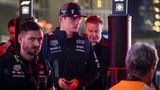 Die Fahrer begrüßten nach dem Konzert die Fans. Max Verstappen, der bereits als Weltmeister feststeht, moserte:  An der Kombination "99 Prozent Show, 1 Prozent Sportveranstaltung" habe er "null Interesse". "Ich will mich immer nur auf die Leistung fokussieren. Ich mag dieses ganze Drumherum nicht", sagte der Red-Bull-Pilot.