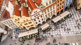 Gaststätten in Prag. In Tschechien steht auf den Rechnungen der Restaurants, Kneipen oder Cafés ebenfalls eine Mehrwertsteuer von lediglich 10 Prozent.