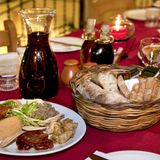 Maltesische Vorspeisen. Auf Malta muss die Gastro-Branche dagegen einen Mehrwertsteuersatz von 18 Prozent abführen.