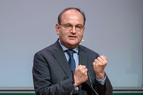 Ottmar Edenhofer ist Direktor des Potsdam-Instituts für Klimafolgenforschung (PIK)