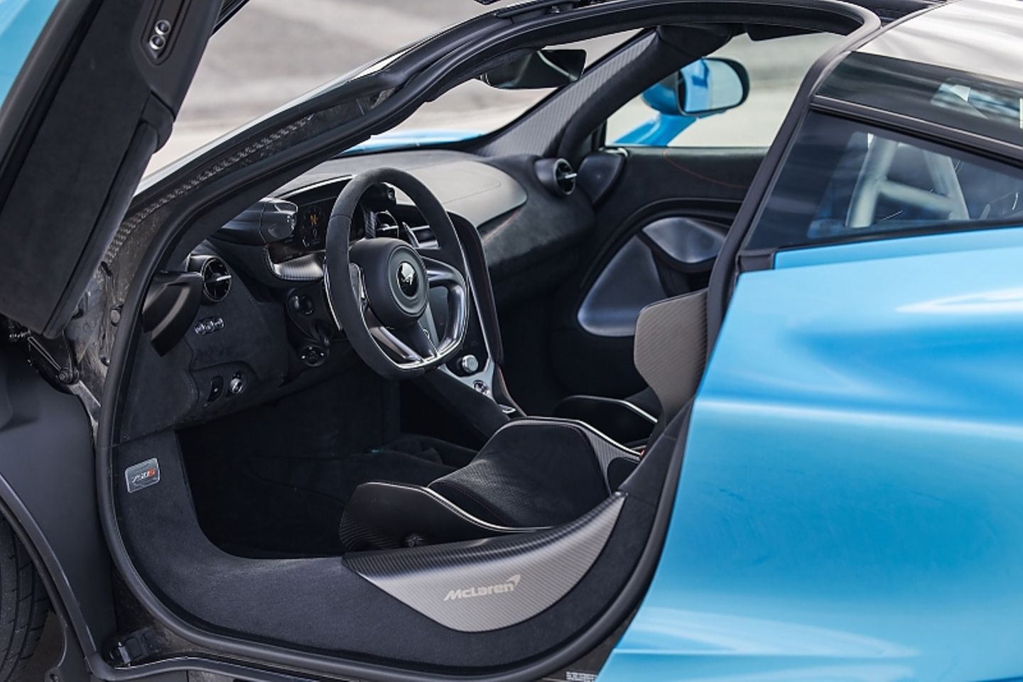 McLaren_750S-7.jpg