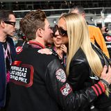 Snowboarder Shaun White und Starlett Paris Hilton waren ebenfalls zu Gast
