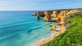 Platz 2: Portugal Lissabon, Porto oder die beeindruckende Steilküste der Algarve – mehr braucht man eigentlich nicht sagen, um Portugal als Top-Reiseziel herauszustellen. Das sehen offenbar auch die Reiseblogger so. Das Land im Südwesten Europas überzeugt durch ganzjährig angenehme Temperaturen (im Sommer kann es allerdings auch mal sehr heiß werden), eine enorme Gastfreundschaft im ganzen Land und kulturreiche Städte im Norden.