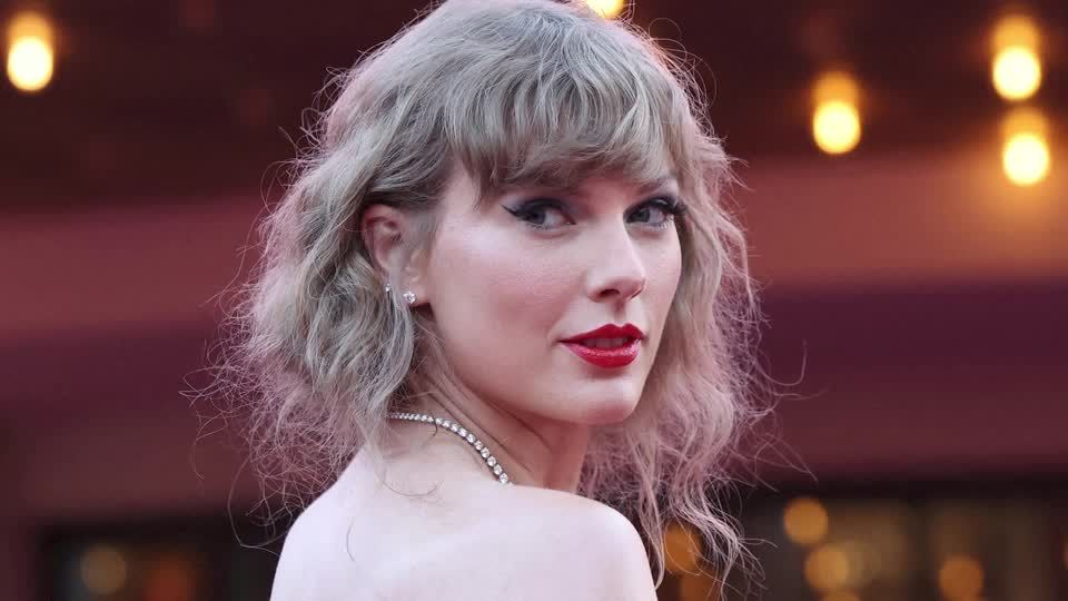 Video: Taylor Swift verschiebt Konzert nach Tod von Zuschauerin Video: Taylor Swift verschiebt Konzert nach Tod von Zuschauerin