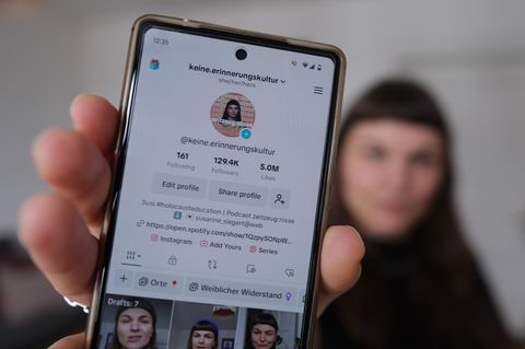 Viele Influencer:innen setzen sich auf TikTok gegen Antisemitismus ein
