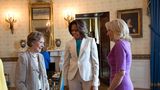 First Ladys unter sich: Rosalynn Carter, Michelle Obama und Jiill Biden 2014 im Weißen Haus.