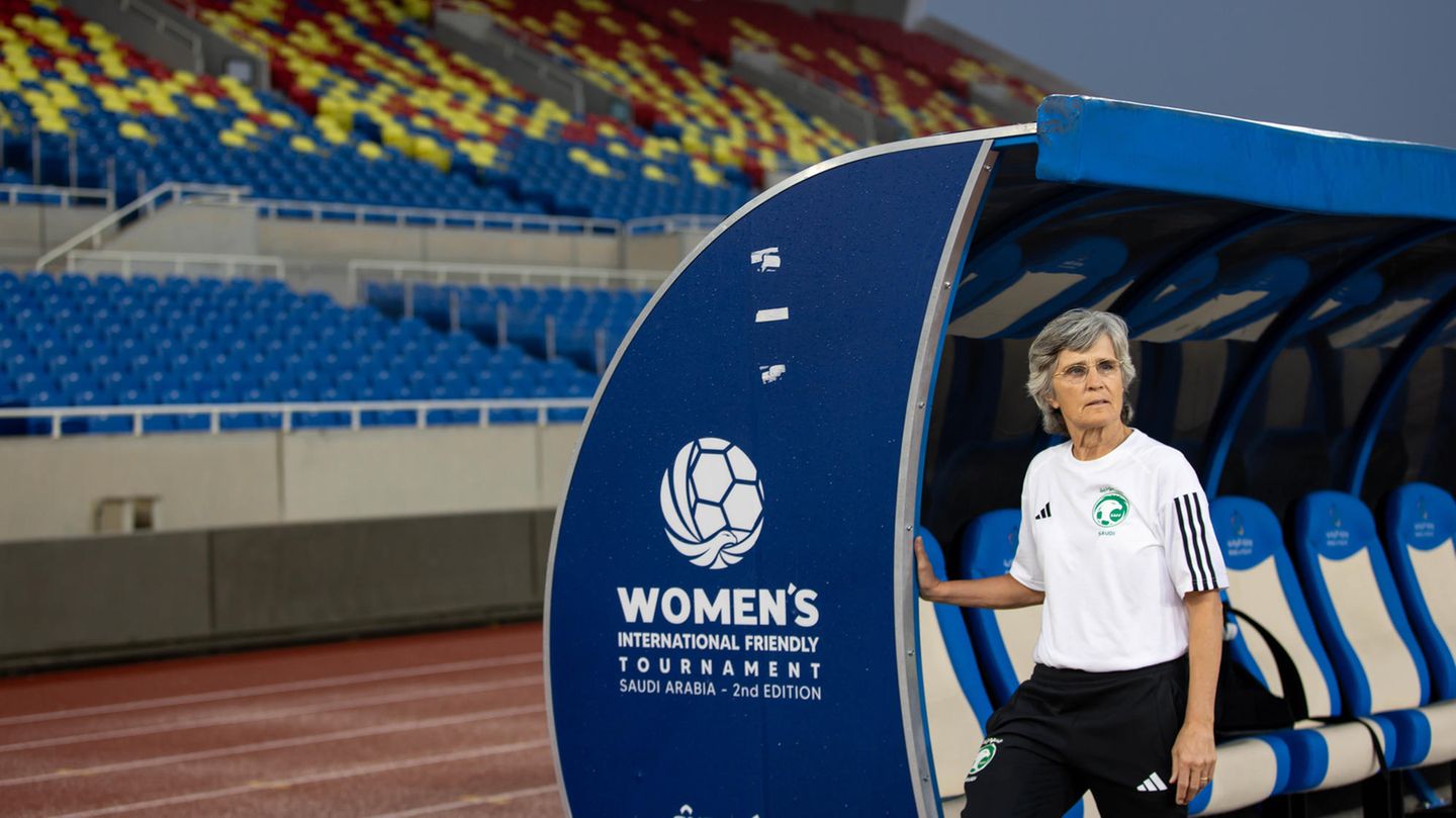 Fußball in Saudi-Arabien: Wie eine Deutsche weltweit für den Frauenfußball kämpft. Auch in Saudi-Arabien