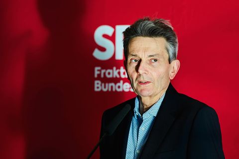 Rolf Mützenich Portrait
