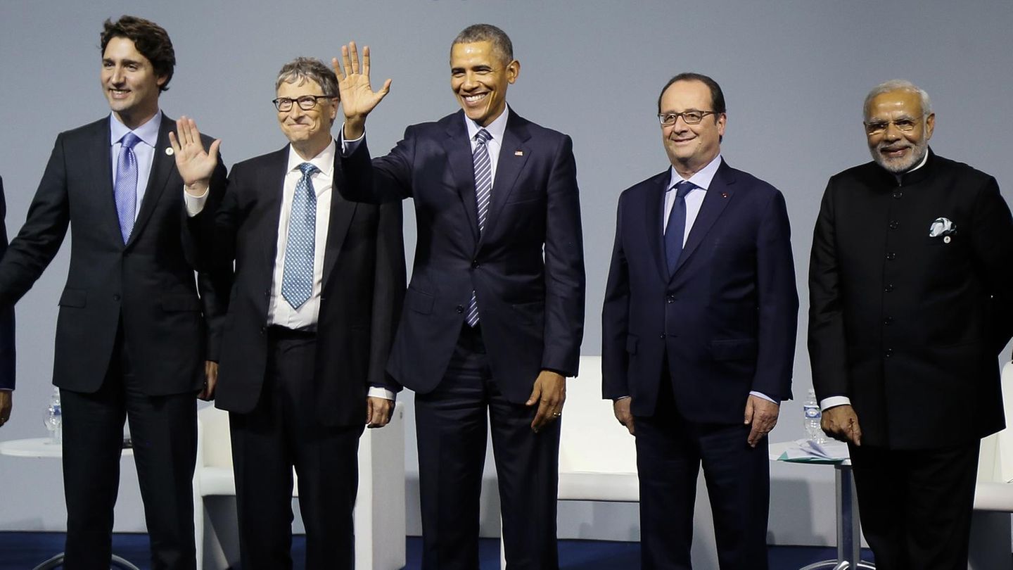 Bei der COP21 in Paris bekennen sich fast alle Staaten der Erde zu dem Ziel, die Erderwärmung auf deutlich unter zwei Grad, möglichst aber auf 1,5 Grad im Vergleich zum vorindustriellen Zeitalter zu begrenzen. Dazu sollen sie nationale Klimaziele vorlegen, die regelmäßig überarbeitet werden sollen und nur angehoben, aber nicht aufgeweicht werden dürfen.