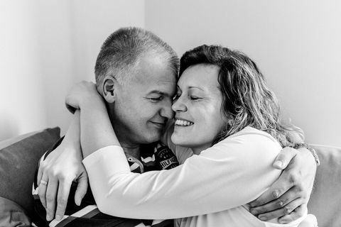 Wunsch nach Beziehung: Paartherapeutin übers Dating: "Es ist wie im Möbelgeschäft, du setzt dich auf verschiedene Sofas und testest"