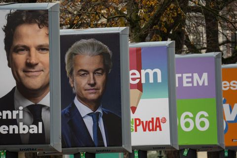 Wahlplakate in Den Haag