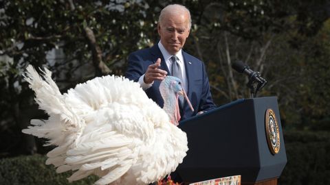US-Präsident Joe Biden bei der Truthahn-Begnadigung vor Thanksgiving