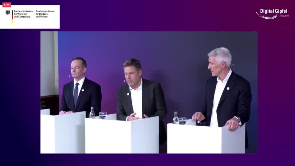 Video: Habeck will Projekte aus Klimatransformationsfonds retten