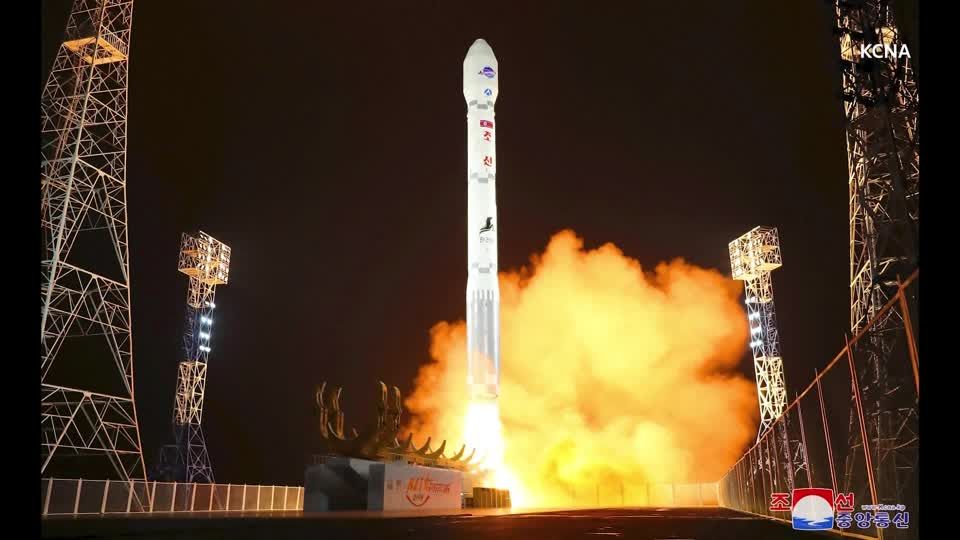 Trotz Protesten: Nordkorea meldet: Spionage-Satellit in Erdumlaufbahn geschossen