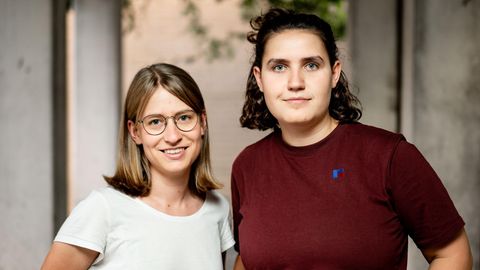 Die beiden neuen Vorsitzenden der Grünen-Jugend, Svenja Appuhn (links) und Katharina Stolla