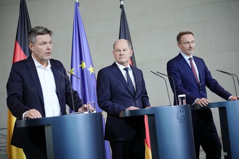 Vizekanzler Robert Habeck (Grüne), Bundeskanzler Olaf Scholz (SPD) und Finanzminister Christian Lindner (FDP)