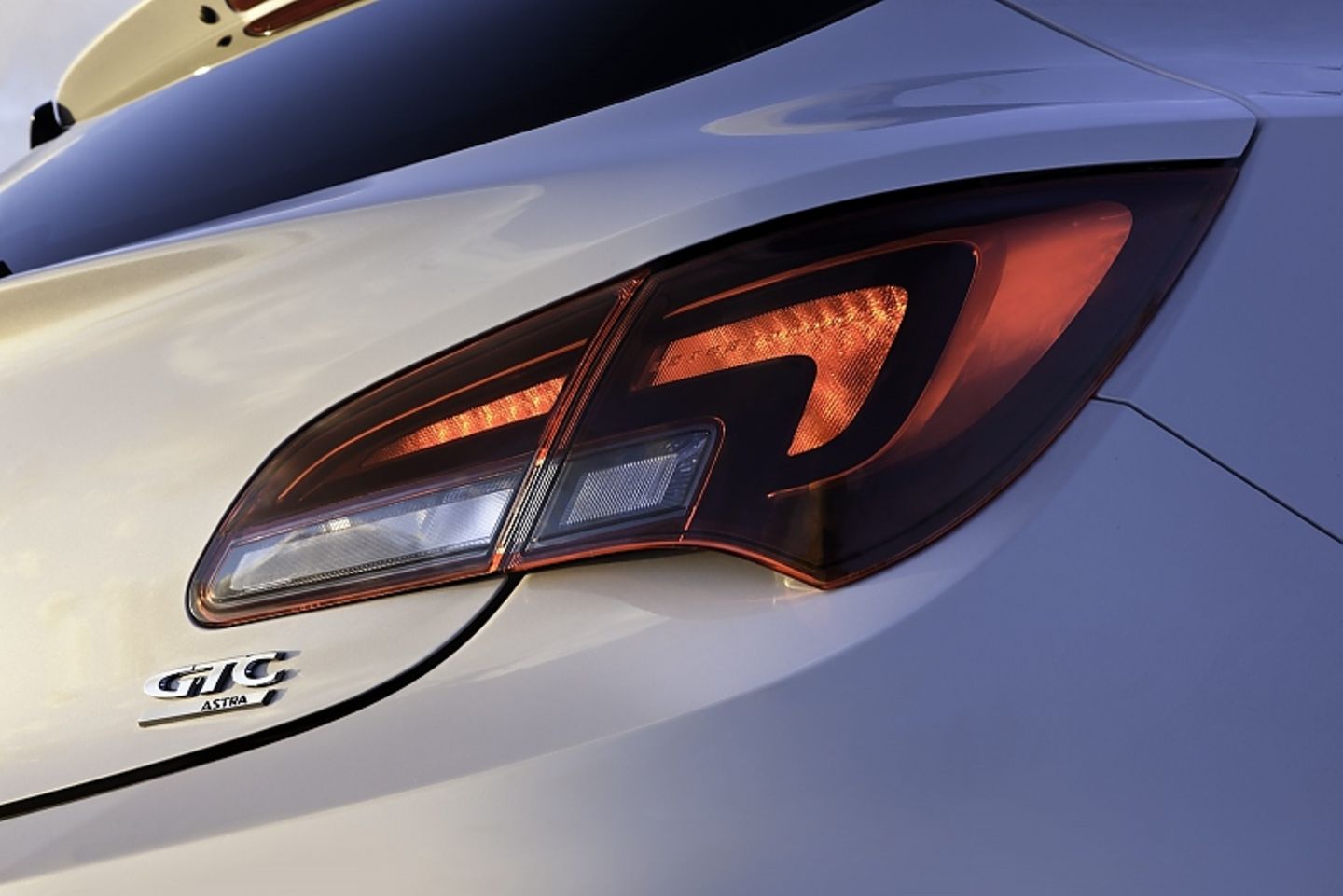 Opel Astra GTC