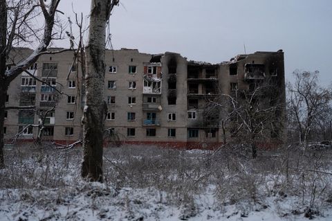 Am Wochenende fiel der erste Schnee im Osten der Ukraine, die Temperatur ist auf den Gefrierpunkt gesunken