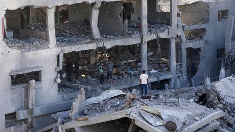 Ein zerstörtes Gebäude im Gaza-Streifen. Seit heute gilt eine Feuerpause.