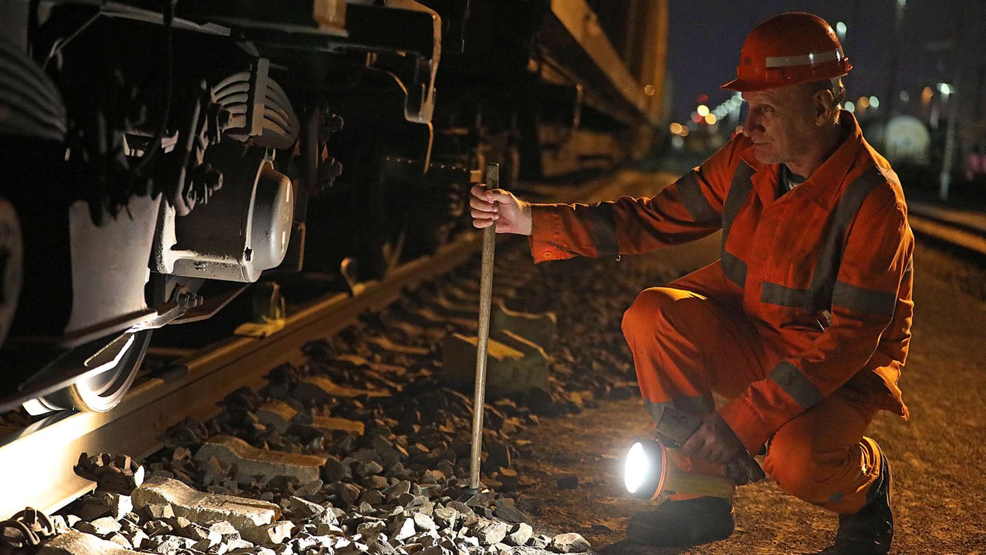 Conductors, train drivers and the like – what you earn in railway jobs