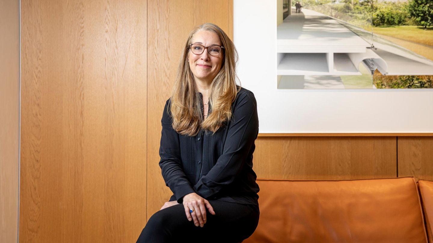 Sarah Herrlinger ist Director of Global Accessibility Policy & Initiatives bei Apple